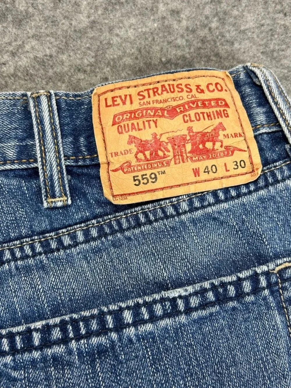 Levi's 559 Straight Leg Jeans Mens 40x30 Blue Denim Medium Wash Relaxed Fit